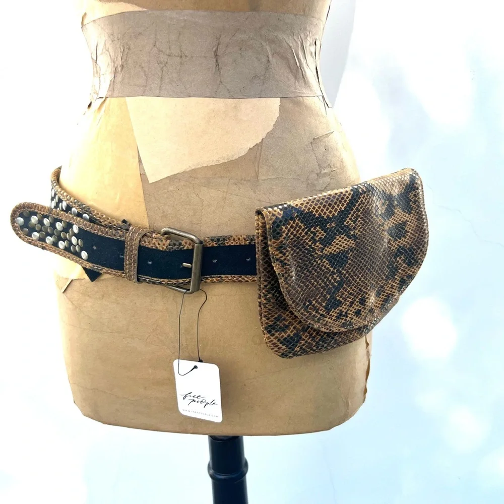 Free People Animal Instinct Leather Pocket Belt S/M - Picture 7 of 8